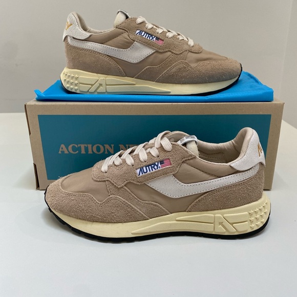 Autry Women’s Reelwind Low Sneaker Nylon/Suede Tan Brown/White sz 39 New in Box - Picture 3 of 8